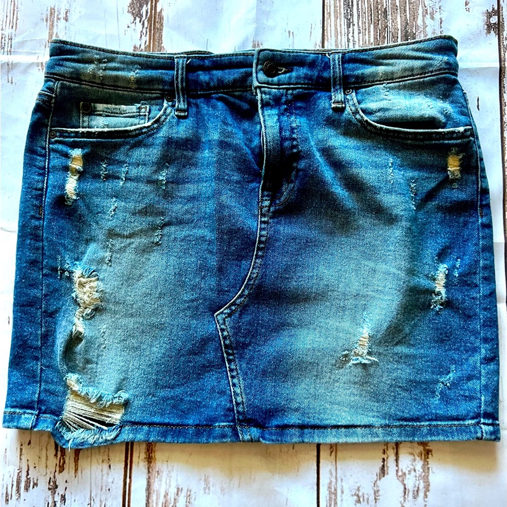 Black Daisy Distressed Denim Miniskirt Pre Owned Size 9/29
